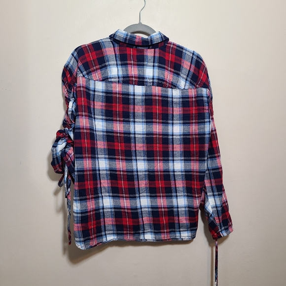 Velvet Heart Women's Button-down Shirt. - Picture 8 of 12